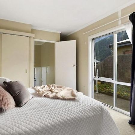 Ultimate Convenience, Walk-To-Town Townhouse Villa Queenstown Ngoại thất bức ảnh