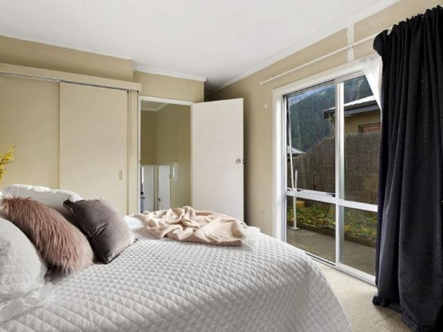 Ultimate Convenience, Walk-To-Town Townhouse Villa Queenstown Ngoại thất bức ảnh